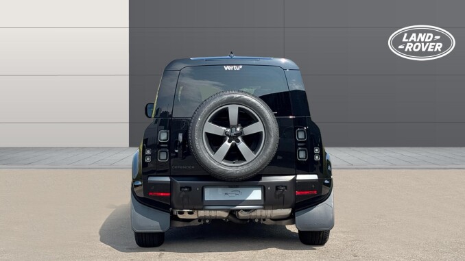 Land Rover Defender 3.0 D250 X-Dynamic SE 110 5dr Auto Diesel Estate - Image 6